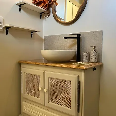 Prázdninový dům Les Graves, Belle Maison Proche De Chateau Pape Clement